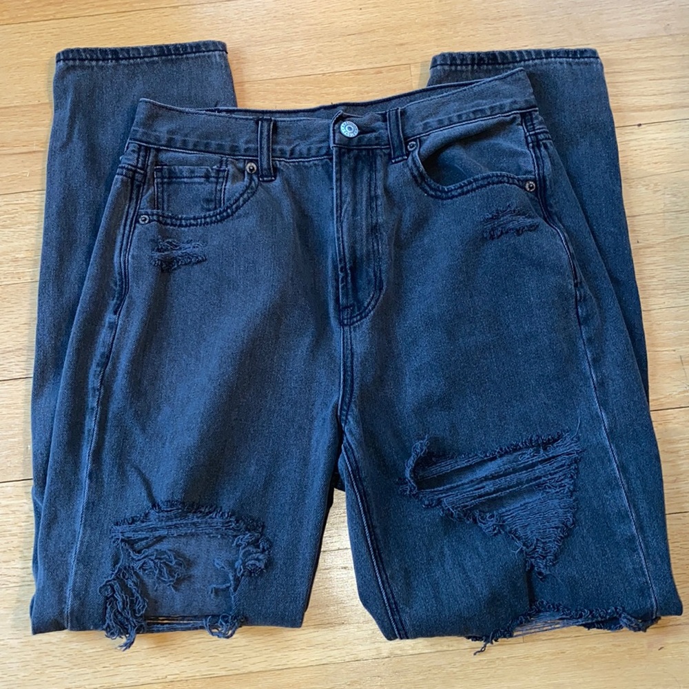 American Eagle Distressed Mom Jeans Size 4
